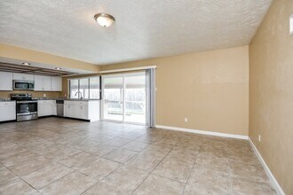 14606 Leacrest Dr in Houston, TX - Building Photo - Building Photo
