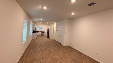 316 Constanza Trl in Bastrop, TX - Building Photo - Building Photo