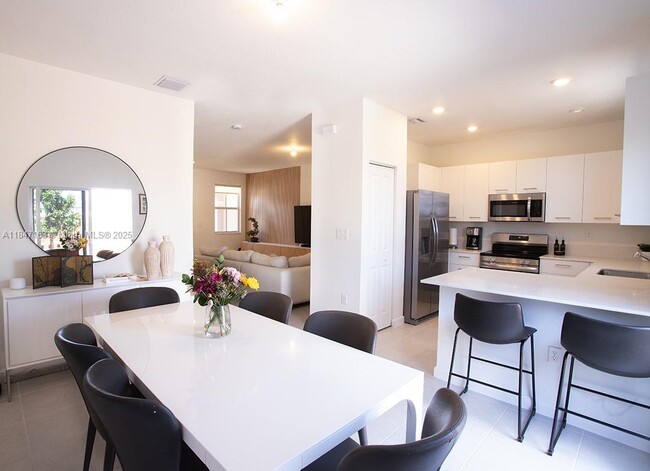 12309 NW 24th Pl in Miami Shores, FL - Building Photo - Building Photo