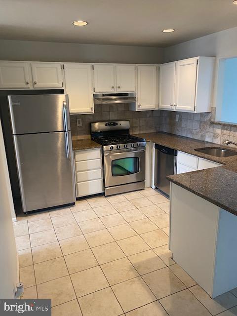 property at 1125 Cathedral Ln