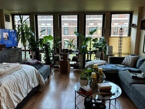 1 E Scott St, Unit 801 in Chicago, IL - Foto de edificio - Building Photo