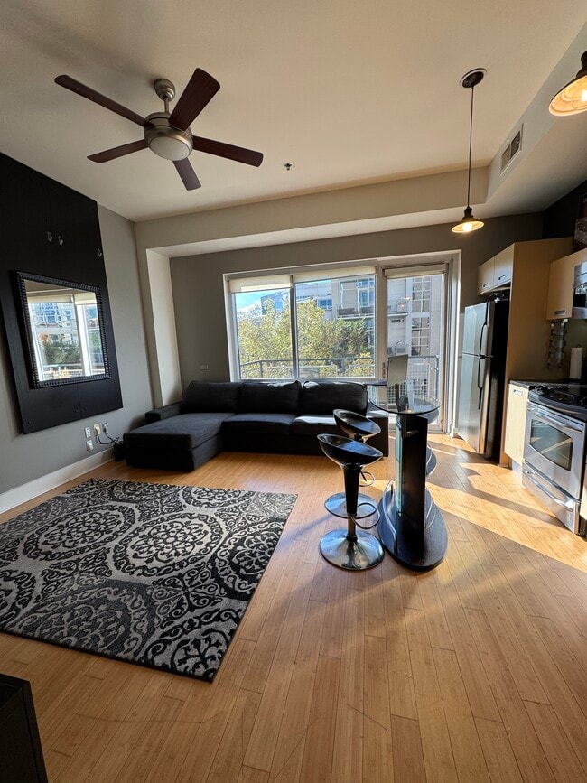 property at 1133 Metropolitan Ave