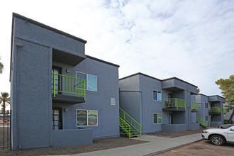 New Horizons in Phoenix, AZ - Foto de edificio - Building Photo