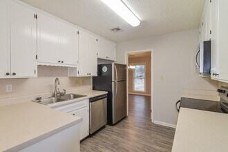 2043 Kingsbury Dr in Montgomery, AL - Building Photo - Building Photo