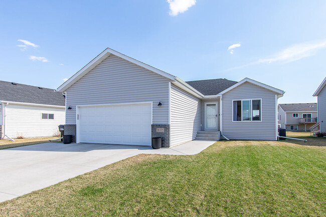 property at 817 Cathy Dr W