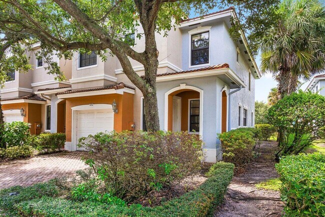 5056 Astor Cir in Delray Beach, FL - Building Photo - Building Photo