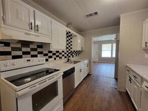 1552 Cheyenne Rd in Dallas, TX - Building Photo - Building Photo