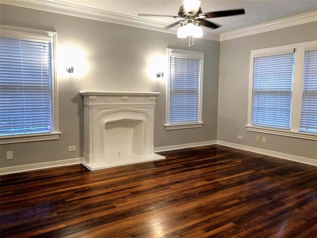property at 4630 Clay St
