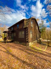 148 Drake Rd in Pleasant Valley, NY - Building Photo - Building Photo