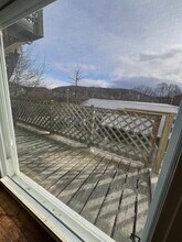 25 Maine Ave in Rumford, ME - Foto de edificio - Building Photo