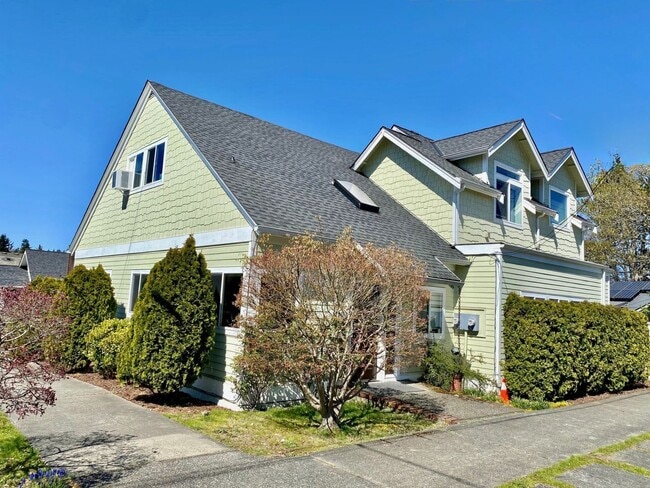 property at 4905-4905 Densmore Ave N