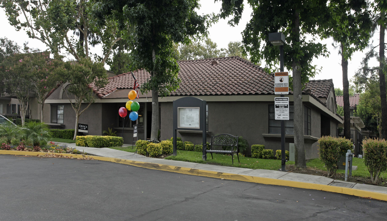 Villa Serena Senior Apartments in Chino, CA - Building Photo