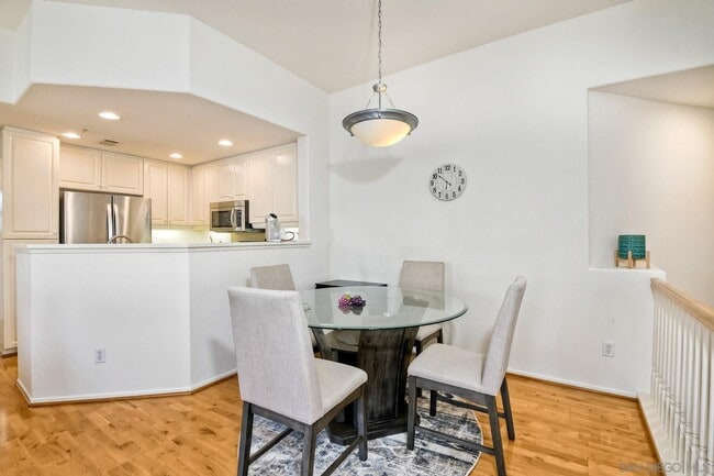 16940 Starling Sight in San Diego, CA - Building Photo - Building Photo