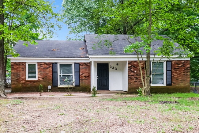 property at 323 Huntsmoor Dr
