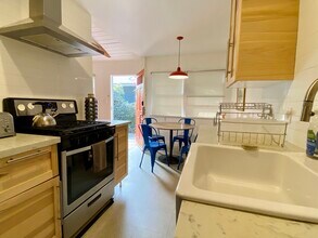 622 Venezia Ave in Los Angeles, CA - Building Photo - Building Photo