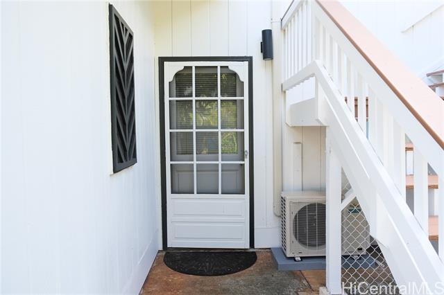 property at 41-985-985 Laumilo St