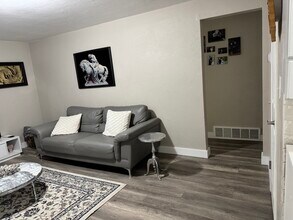 5547 E Asbury Ave in Denver, CO - Building Photo - Building Photo