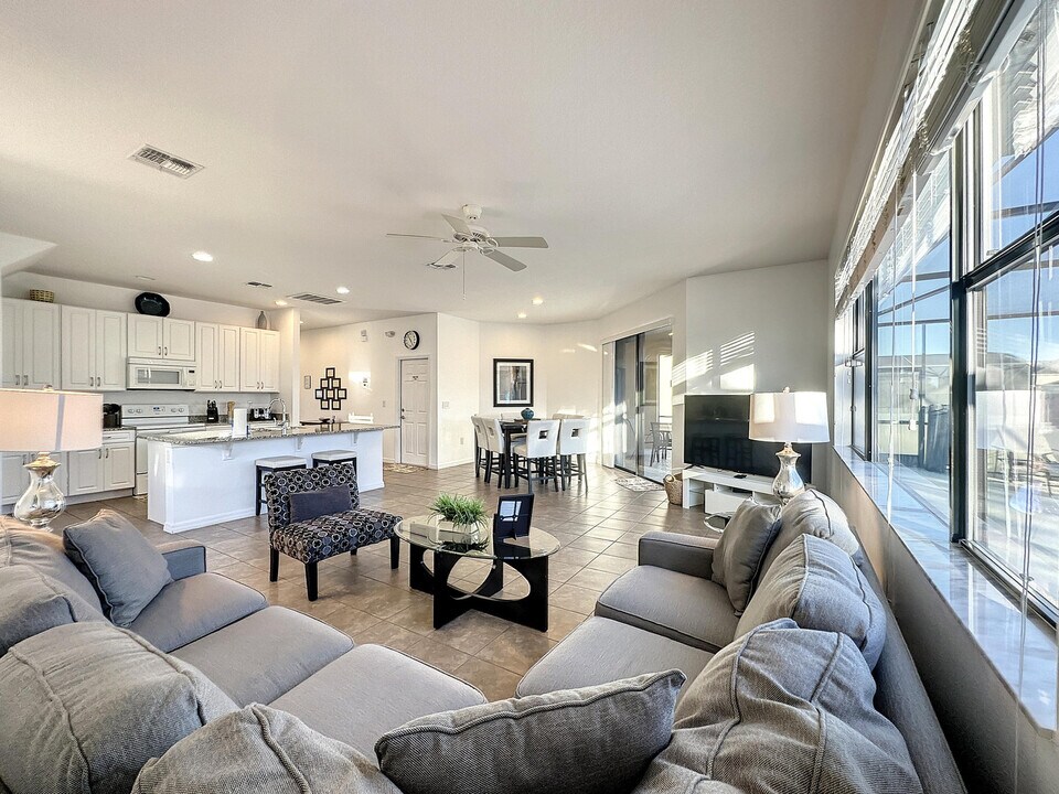 2613 Rosemont Cir in Davenport, FL - Building Photo