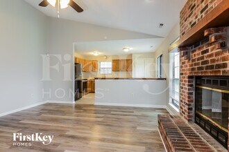 6616 Bridger Ct in Indianapolis, IN - Foto de edificio - Building Photo