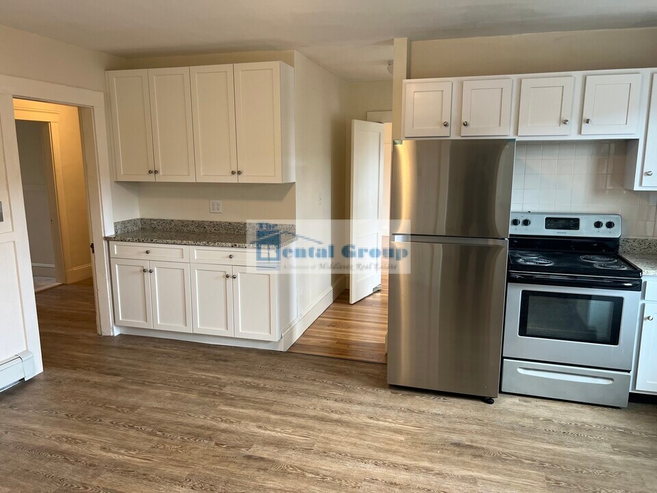 242 Waverley Ave in Watertown, MA - Building Photo