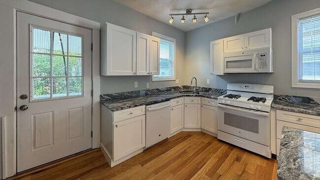 30 Partridge Ave in Somerville, MA - Building Photo - Building Photo