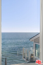 26956 Malibu Cove Colony Dr in Malibu, CA - Building Photo - Building Photo