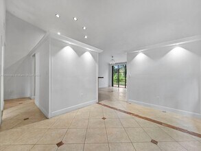 9941 Costa Del Sol Blvd in Doral, FL - Building Photo - Building Photo