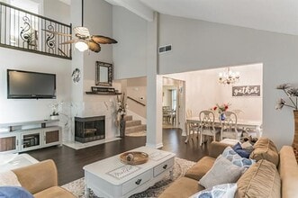 10203 Ridge Oak St in Dallas, TX - Building Photo - Building Photo