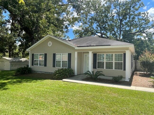 property at 601 E Howard St