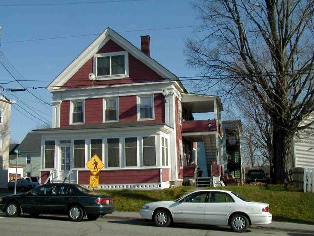 9 Washington St in Augusta, ME - Building Photo