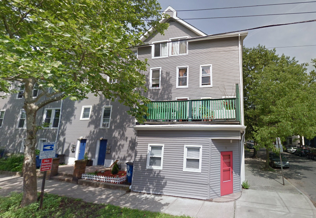 36 Nash St in New Haven, CT - Building Photo