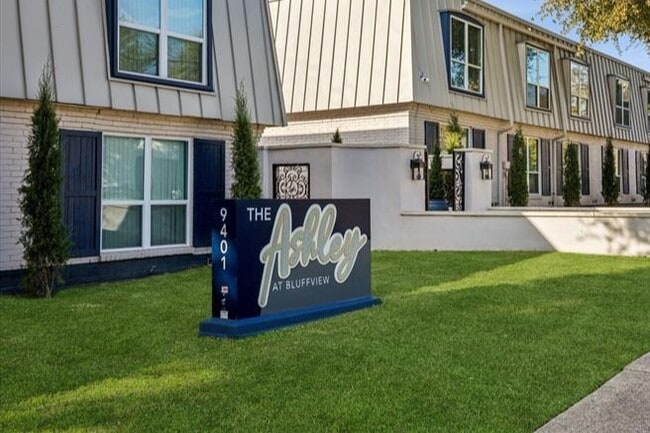 The Ashley at Bluffview Apartments