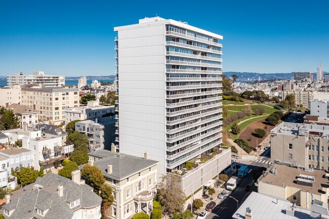 Pacific Heights Towers in San Francisco, CA - Building Photo - Building Photo