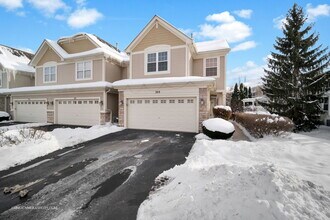 369 Vaughn Cir in Aurora, IL - Building Photo - Building Photo