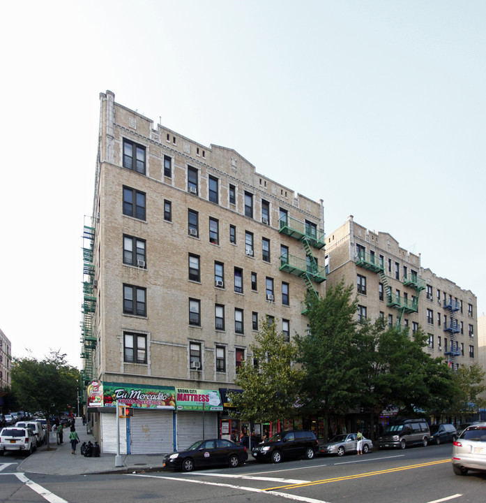 1661-1671B Boston Rd in Bronx, NY - Building Photo