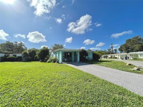 3495 Tree Line Ct in Sarasota, FL - Building Photo - Building Photo