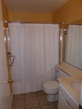 18211 Flynn Dr in Santa Clarita, CA - Building Photo - Building Photo