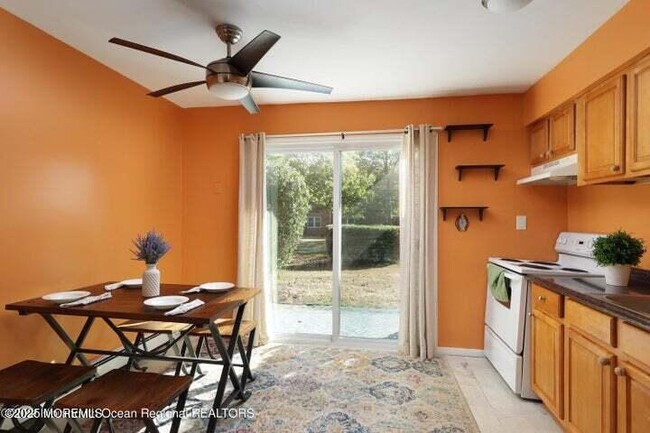 96 East Ave in Atlantic Highlands, NJ - Building Photo - Building Photo