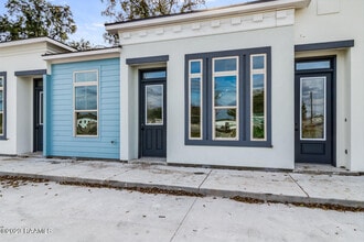 508 E Main St in Broussard, LA - Building Photo - Building Photo