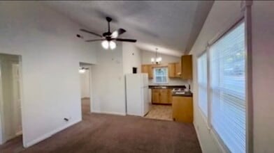 1303 Kenton St in Bowling Green, KY - Building Photo - Building Photo