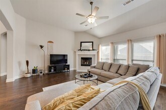 228 Dakota Dr in Waxahachie, TX - Building Photo - Building Photo