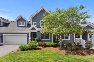 9 Country Club Ln in Middleton, MA - Building Photo - Building Photo