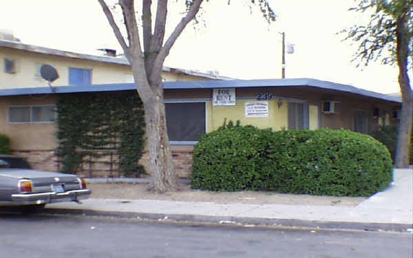 239 W Philadelphia Ave in Las Vegas, NV - Building Photo - Building Photo