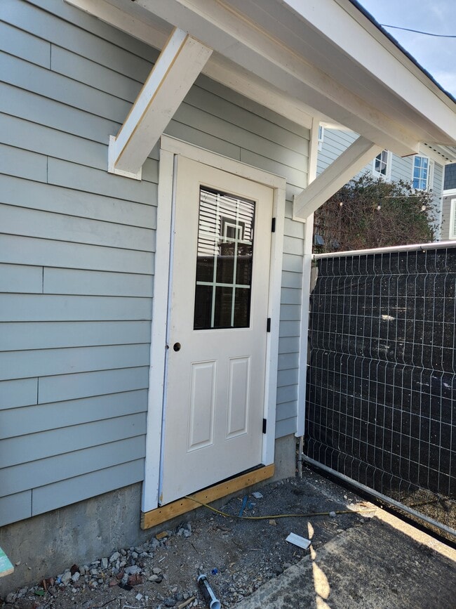 20 Garden St, Unit 3 in Rhinebeck, NY - Foto de edificio - Building Photo