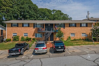 Azalea Place in Chamblee, GA - Building Photo - Building Photo