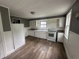 537 Flint St in Rochester, NY - Building Photo