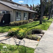 1574 Tenaka Pl, Unit 3 in Sunnyvale, CA - Foto de edificio - Building Photo