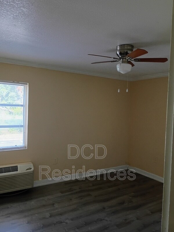 1017 Griffin Rd in Lakeland, FL - Building Photo - Building Photo