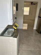 1051 NW 27th Ave-Unit -1 in Fort Lauderdale, FL - Building Photo - Building Photo