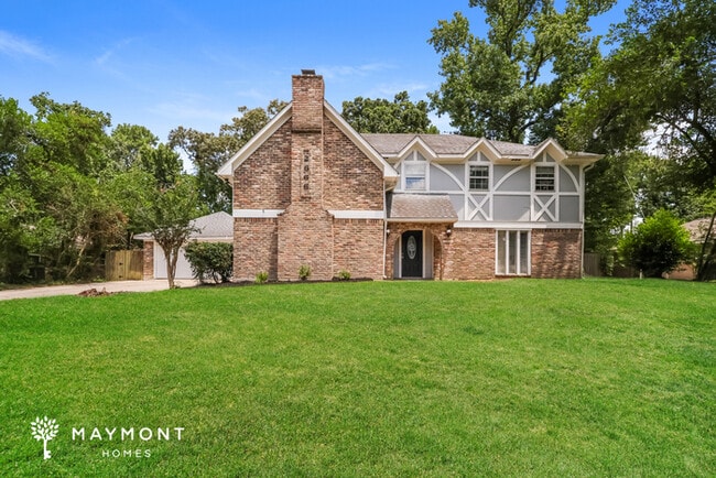 property at 2666 S Woodloch St